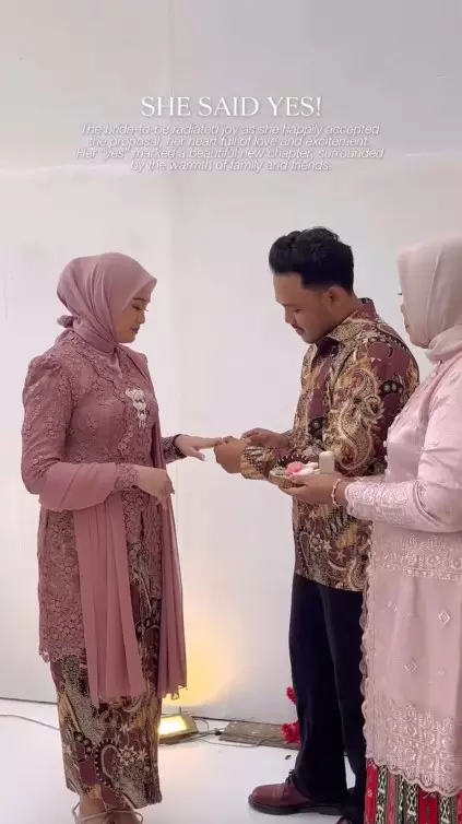 Salma Salsabil dilamar Dimansyah Laitupa © Instagram