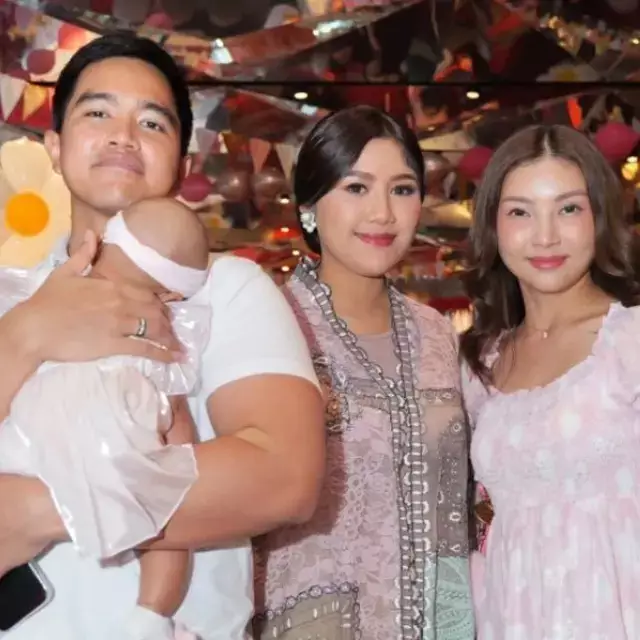 Erina Gudono hadiri pesta ultah Valencia Tanoesoedibjo, netizen ungkap gaya istri Kaesang salah kostum © 2025 brilio.net Erina Gudono hadiri pesta ultah Valencia Tanoesoedibjo, netizen ungkap gaya istri Kaesang salah kostum © 2025 brilio.net