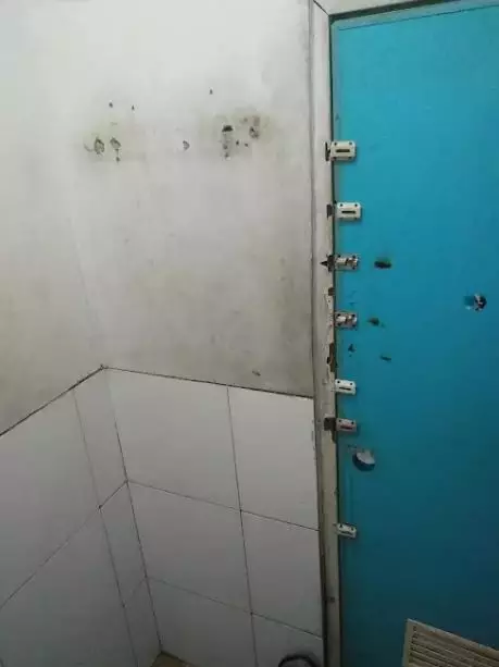 Potret kocak desain pintu toilet Berbagai sumber