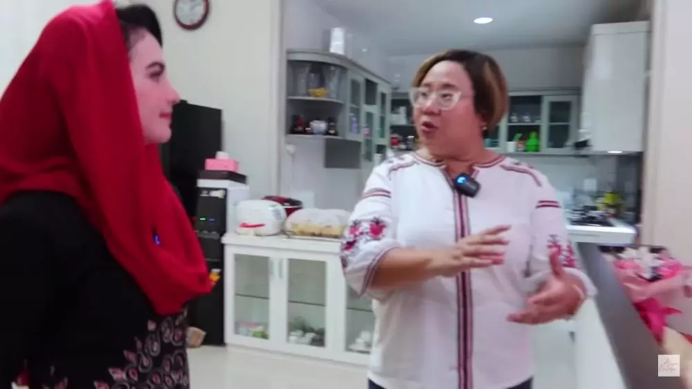 dapur rumah baru Arumi Bachsin © 2024 brilio.net