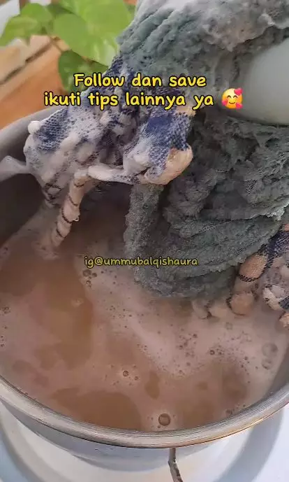 cara cuci lap dapur kumal dan berminyak © Instagram