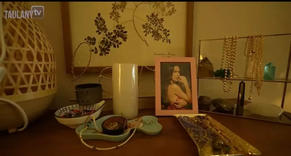 potret kamar pribadi Sophia Latjuba ala bohemian YouTube potret kamar pribadi Sophia Latjuba ala bohemian YouTube