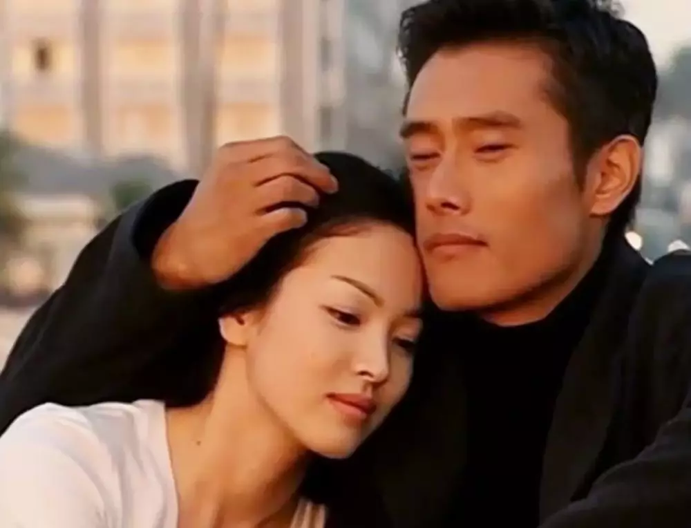 Front Man pernah pacaran dengan Song Hye-kyo © berbagai sumber Front Man pernah pacaran dengan Song Hye-kyo © berbagai sumber