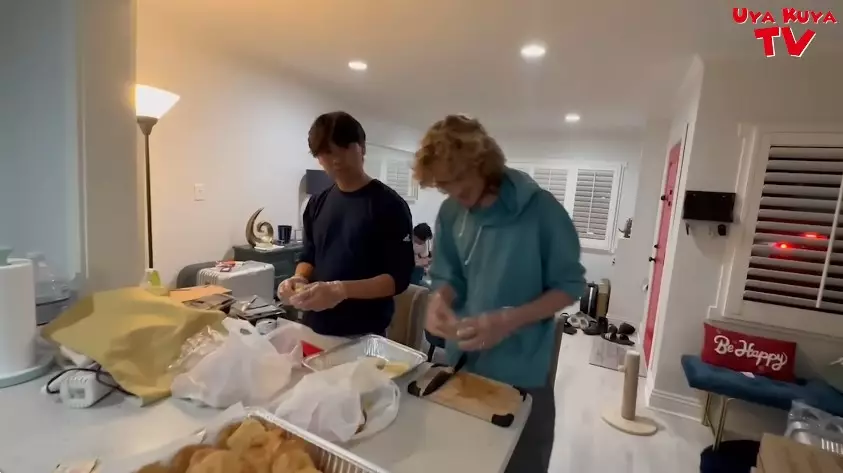 interior dapur Uya Kuya di Amerika © YouTube