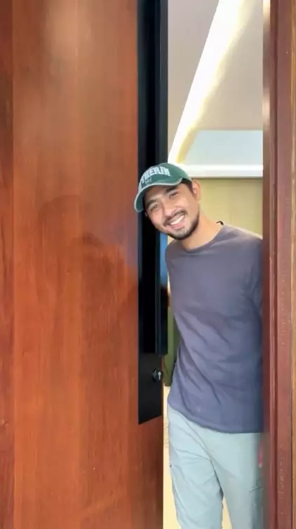 kamar Arya Saloka serasa di vila © Instagram kamar Arya Saloka serasa di vila © Instagram