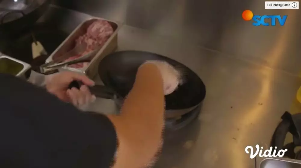 dapur rumah Agnez Mo © 2024 brilio.net dapur rumah Agnez Mo © 2024 brilio.net