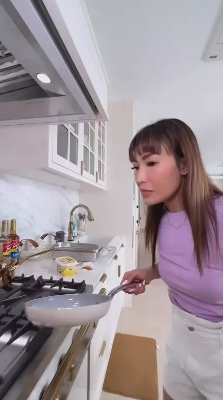 dapur ayu dewi pakai kompor Rp 500 juta © 2024 brilio.net