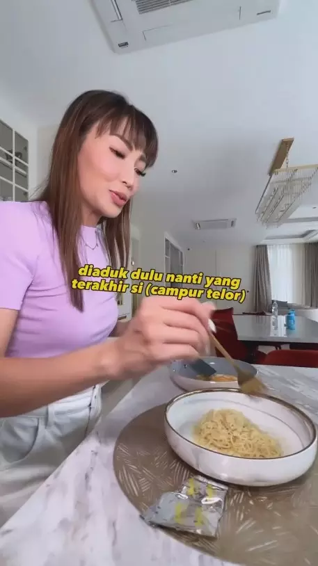 dapur ayu dewi pakai kompor Rp 500 juta © 2024 brilio.net