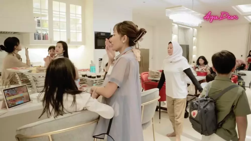 dapur ayu dewi pakai kompor Rp 500 juta © 2024 brilio.net