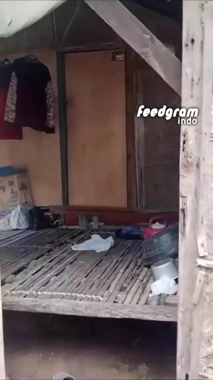 rumah guru yang dibakar muridnya © 2025 Instagram rumah guru yang dibakar muridnya © 2025 Instagram