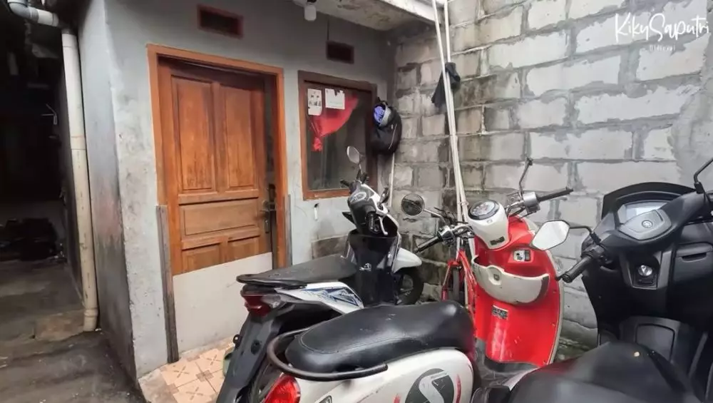 dapur masa kecil Kiky Saputri © YouTube