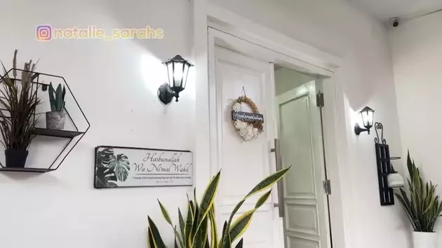 dapur Umi Pipik minimalis serba putih © YouTube