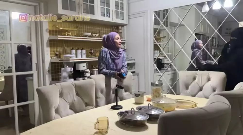 dapur Umi Pipik minimalis serba putih © YouTube