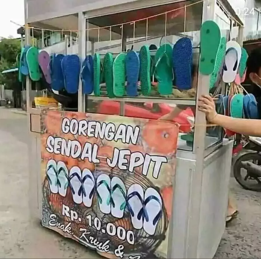 Lagi capek ketemu tulisan lucu di warung Berbagai sumber