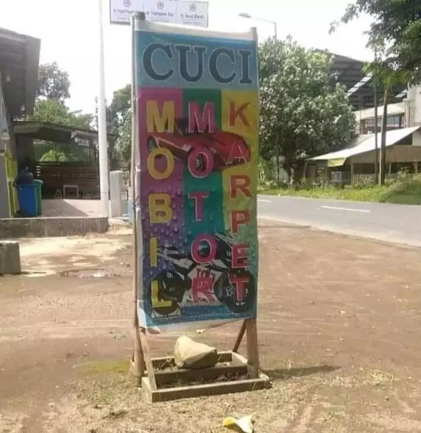 Lagi capek ketemu tulisan lucu di warung Berbagai sumber