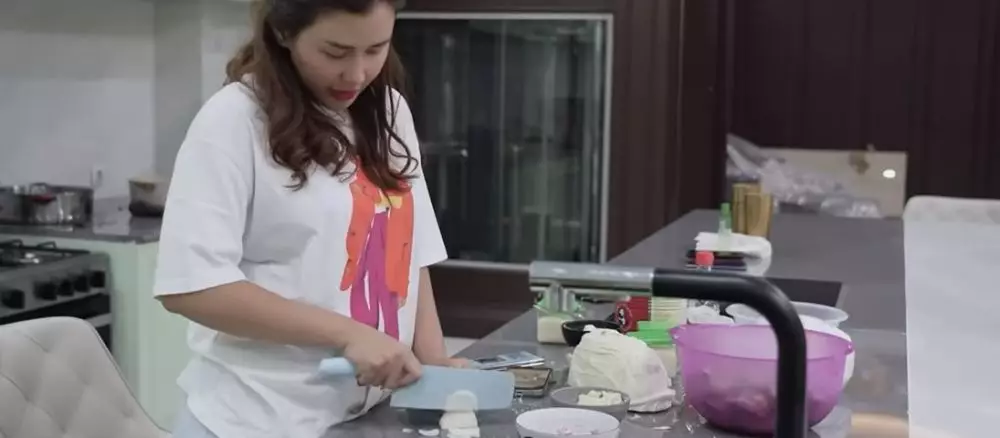 dapur Rey Utami open space © YouTube dapur Rey Utami open space © YouTube
