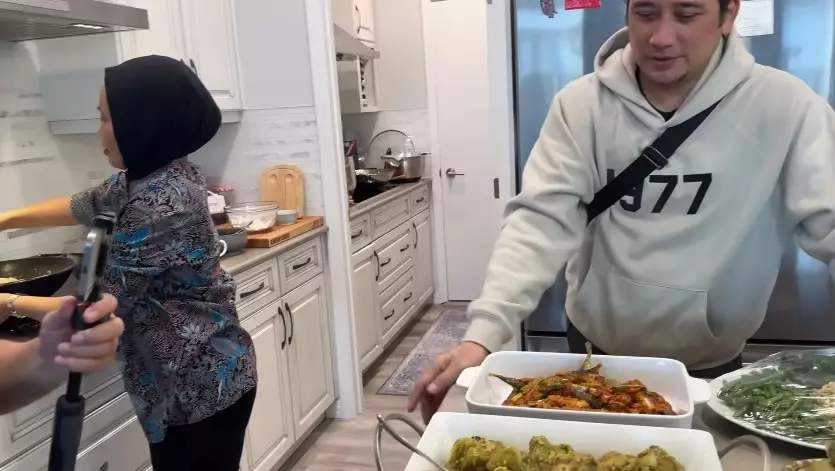 potret interior dapur Nikmatul Rosidah © berbagai sumber