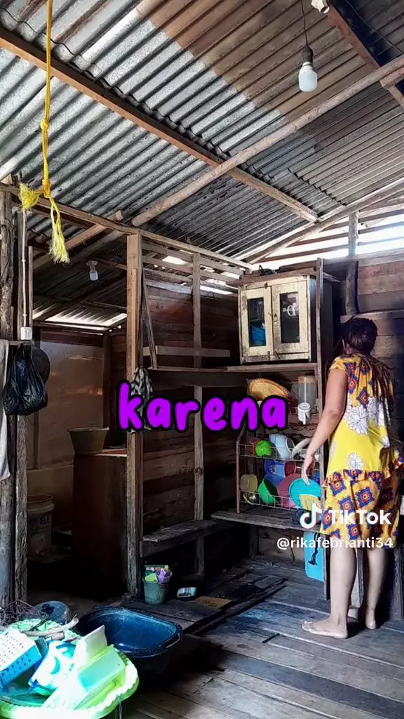 makeover dapur kayu sederhana © TikTok