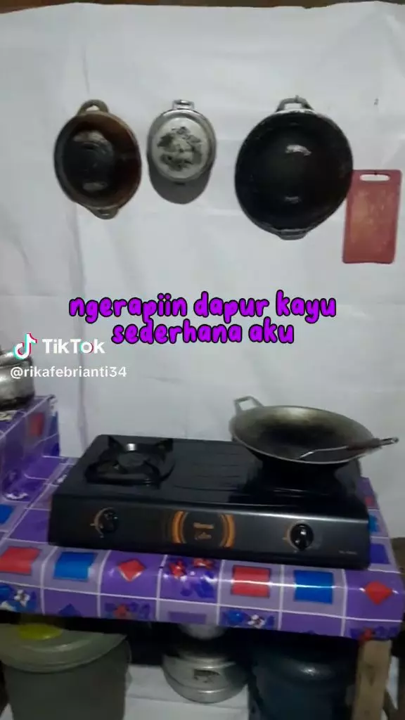 makeover dapur kayu sederhana © TikTok