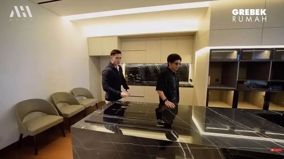 potret dapur verrel bramasta di rumah baru © berbagai sumber potret dapur verrel bramasta di rumah baru © berbagai sumber
