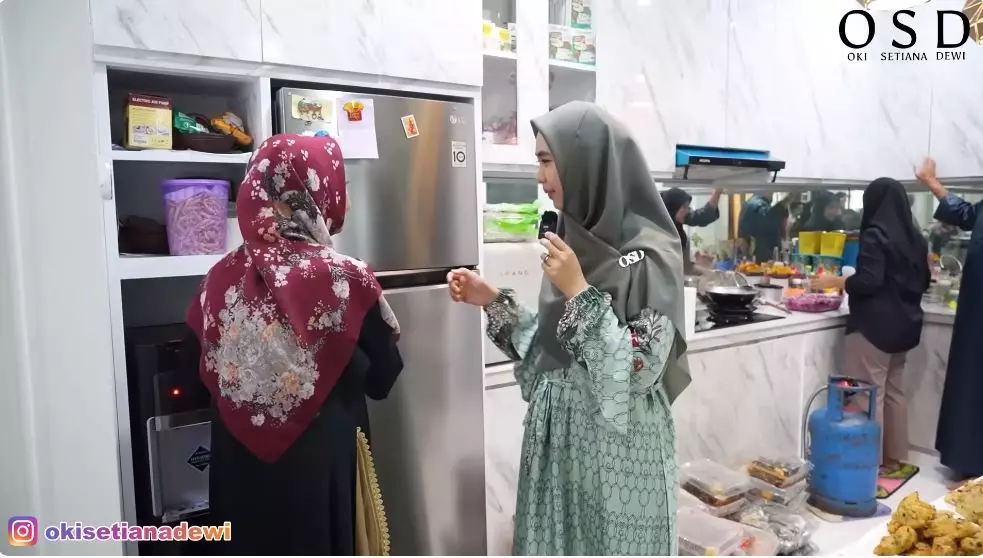 potret dapur dr shindy kakak ria ricis © YouTube