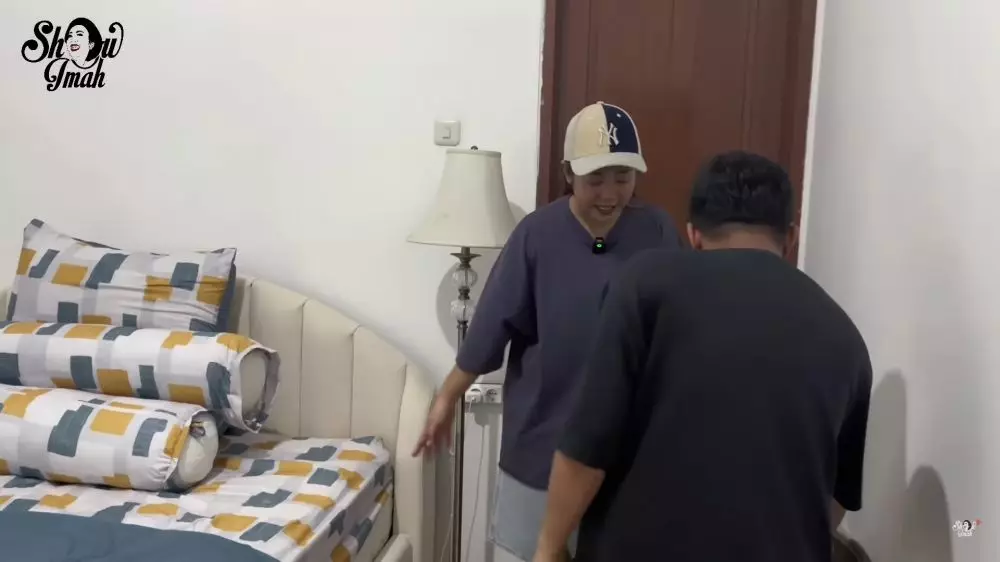 kamar rumah jirayut di indonesia © 2025 YouTube