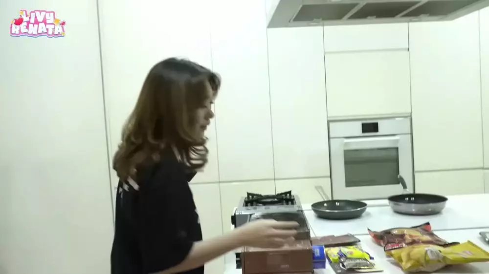 dapur Livy Renata mirip resto mewah © YouTube dapur Livy Renata mirip resto mewah © YouTube