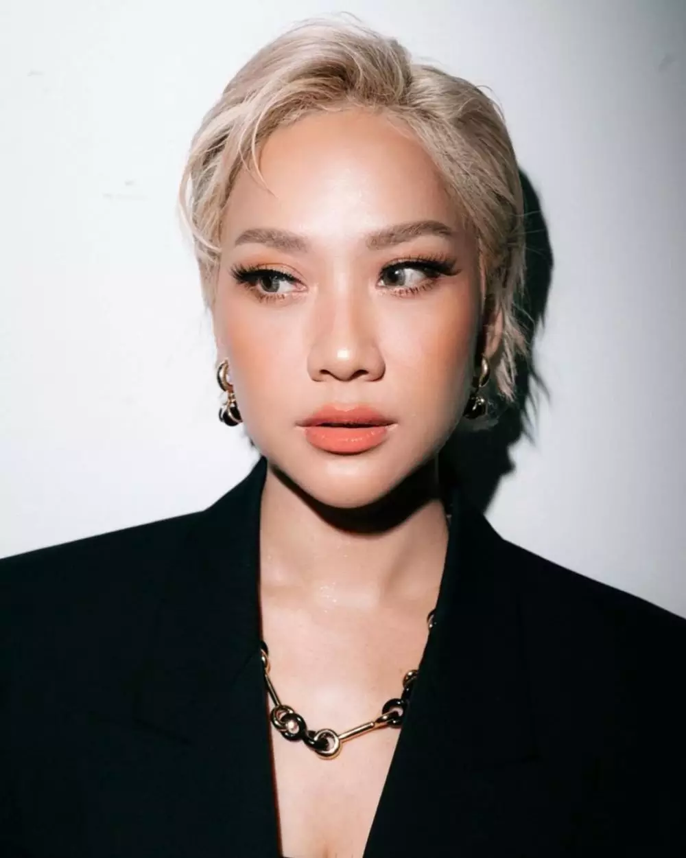 BCL dengan rambut bondol © Instagram BCL dengan rambut bondol © Instagram