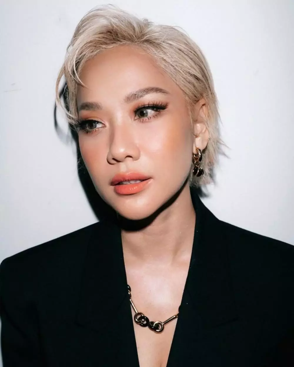 BCL dengan rambut bondol © Instagram BCL dengan rambut bondol © Instagram