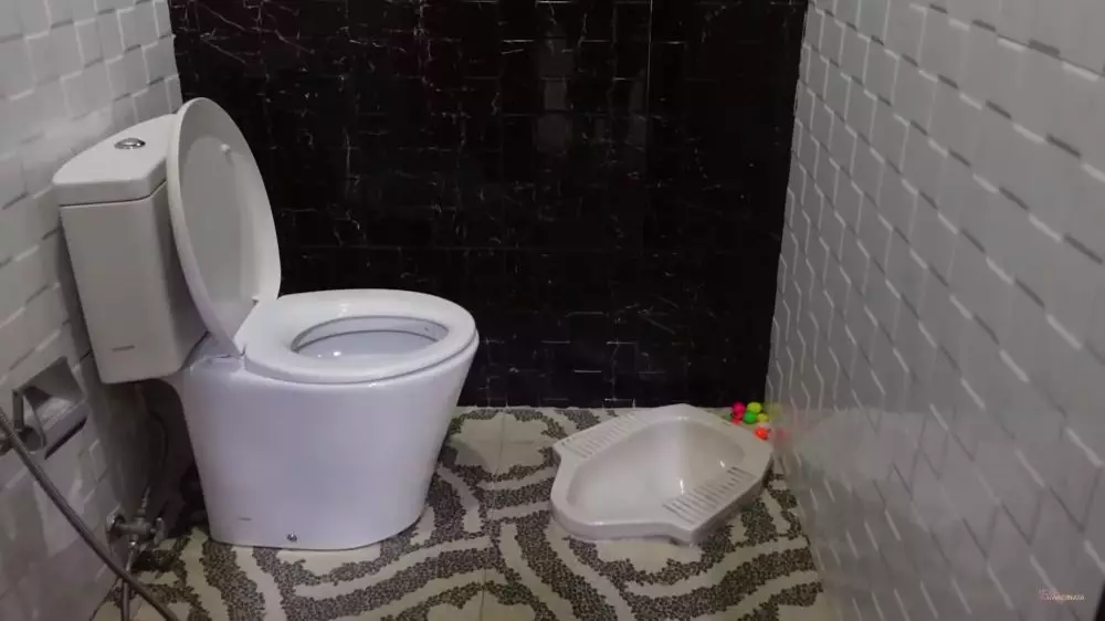 rumah ayu ting ting wc dan dapunya nyeleneh © 2024 brilio.net rumah ayu ting ting wc dan dapunya nyeleneh © 2024 brilio.net