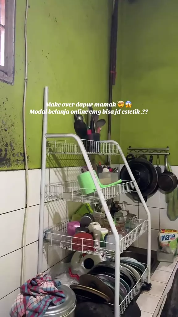 dapur ibu di-makeover pakai barang dari dapur  © 2025 TikTok
