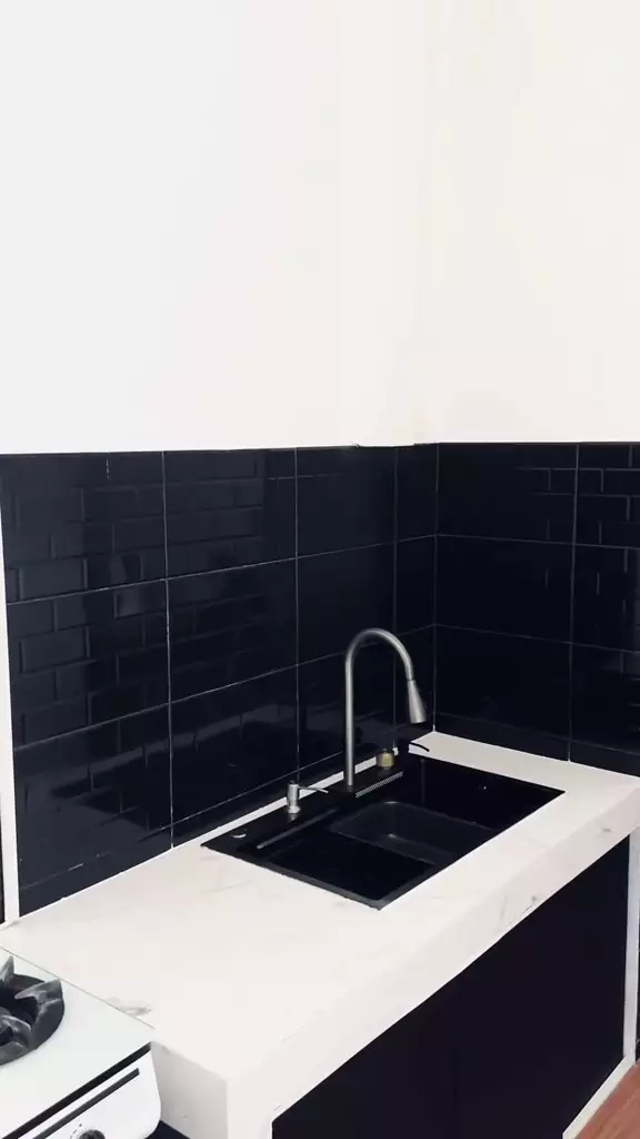 dapur ibu di-makeover pakai barang dari dapur  © 2025 TikTok