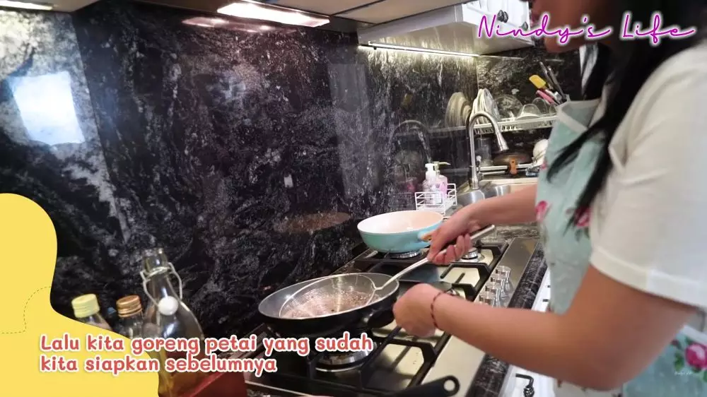 dapur rumah nindy ayunda mewah © 2025 YouTube dapur rumah nindy ayunda mewah © 2025 YouTube