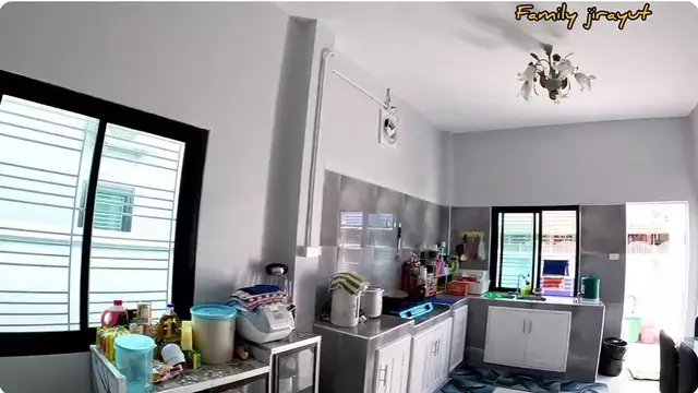 interior rumah baru jirayut © 2025 YouTube