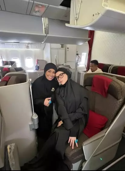 Alyssa Daguise berangkat umrah © Instagram Alyssa Daguise berangkat umrah © Instagram