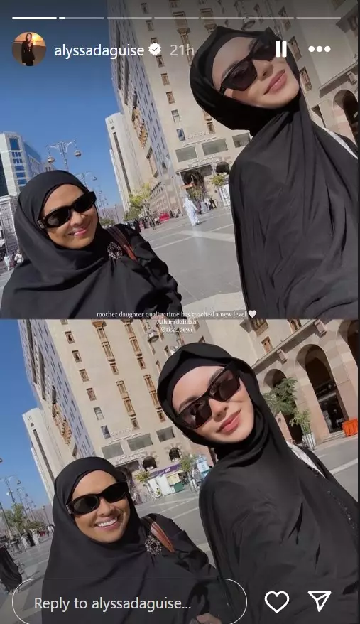 Alyssa Daguise berangkat umrah © Instagram Alyssa Daguise berangkat umrah © Instagram