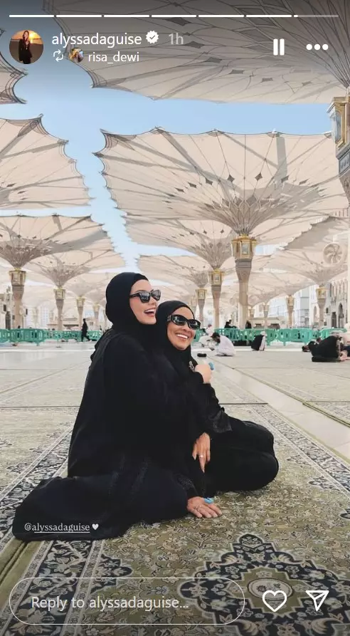 Alyssa Daguise berangkat umrah © Instagram Alyssa Daguise berangkat umrah © Instagram