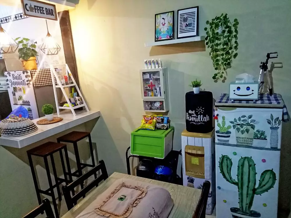 dapur sempit direnovasi jadi semi tingkat © Facebook/Lia Aulia dapur sempit direnovasi jadi semi tingkat © Facebook/Lia Aulia