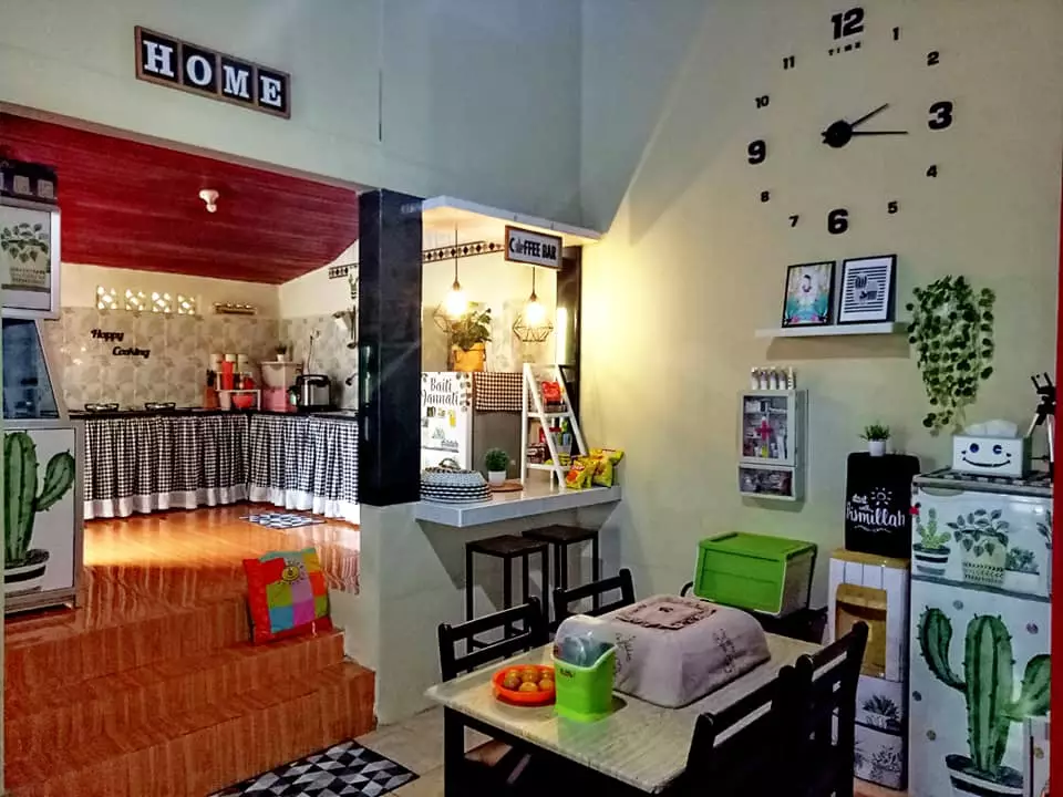 dapur sempit direnovasi jadi semi tingkat © Facebook/Lia Aulia dapur sempit direnovasi jadi semi tingkat © Facebook/Lia Aulia