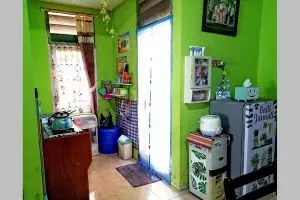 Dapur kecil sempit ini dimakeover jadi semi tingkat estetik, 8 potretnya terasa lebih lapang