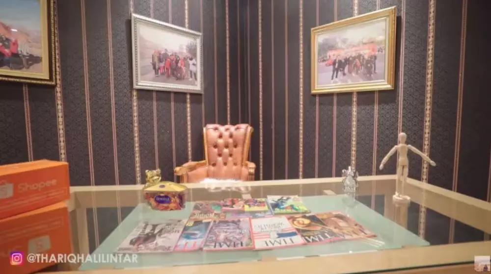 Kamar bujang Thariq Halilintar serasa di hotel © YouTube Kamar bujang Thariq Halilintar serasa di hotel © YouTube