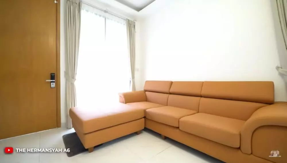 interior dapur Farida Nurhan mini bar © YouTube interior dapur Farida Nurhan mini bar © YouTube