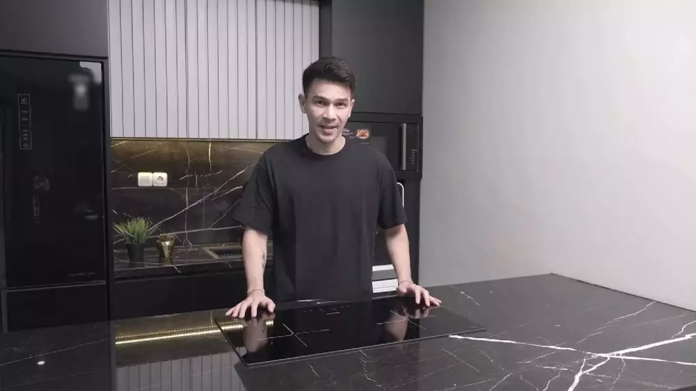 dapur jonathan frizzy minimalis © 2025 YouTube