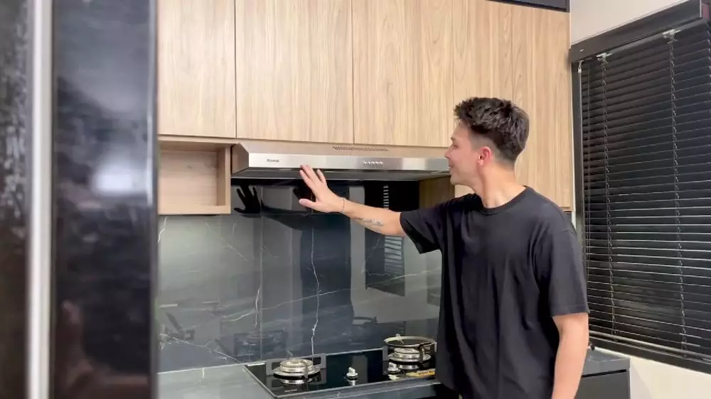 dapur jonathan frizzy minimalis © 2025 YouTube