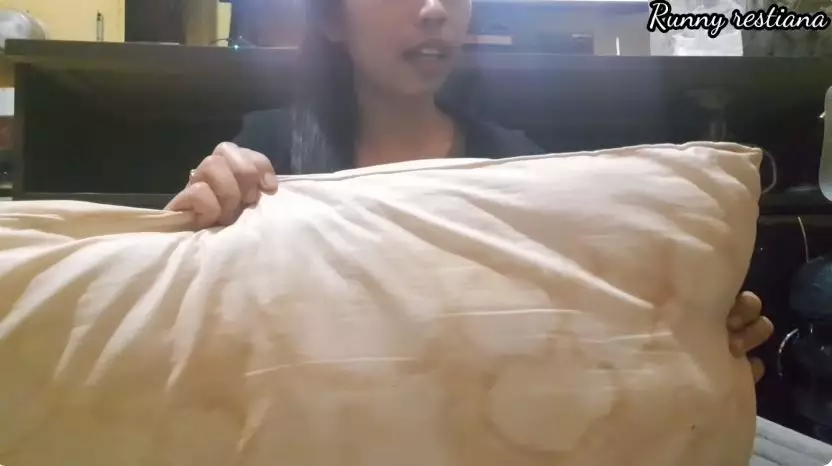 sarung bantal dekil kinclong © 2024 brilio.net