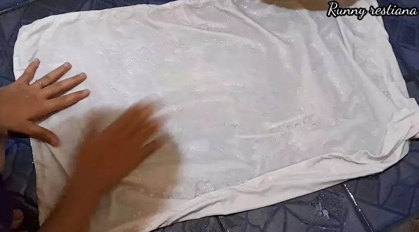 sarung bantal dekil kinclong © 2024 brilio.net