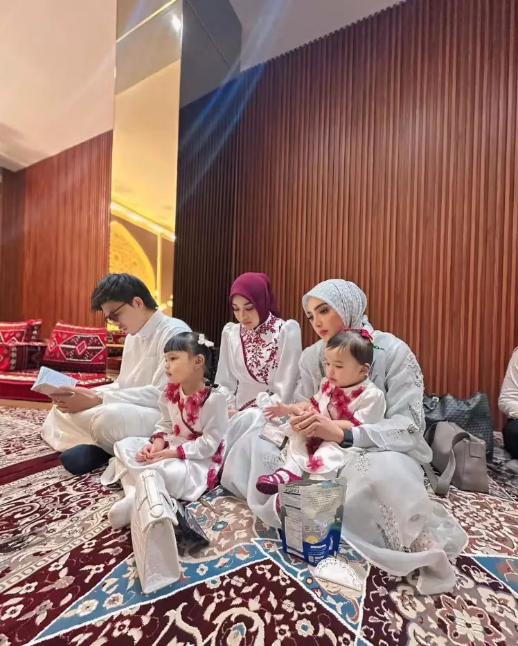 Aaliyah Massaid tasyakuran 4 bulan kehamilan © Instagram