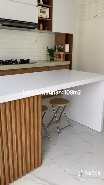 renovasi rumah nenek © TikTok renovasi rumah nenek © TikTok