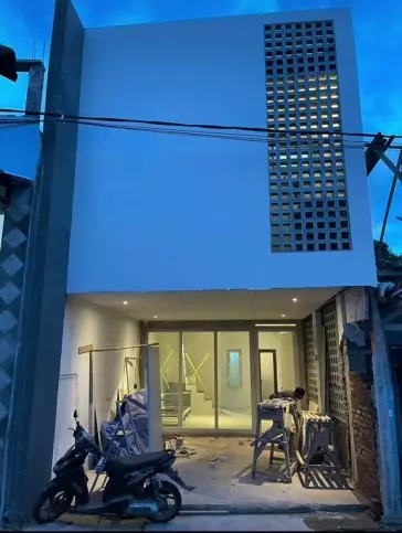 renovasi rumah dua lantai © TikTok