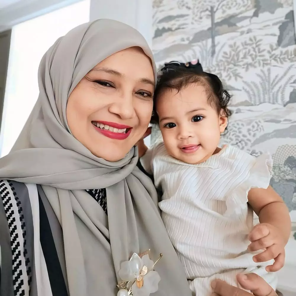 wajah humaira anak adopsi irwansyah dan zaskia sungkar © 2025 Instagram wajah humaira anak adopsi irwansyah dan zaskia sungkar © 2025 Instagram